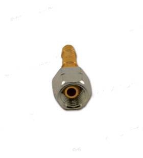 Hose connection for gas regulators