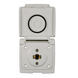 External gas socket with secure connection