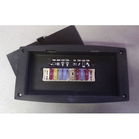 ARSILICII XA00400005 - TRIGANO Sicherungskasten