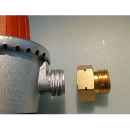 Clip-On Adapter from G.56 (35mm) to G2 (W21.8 X 1/14 LH)