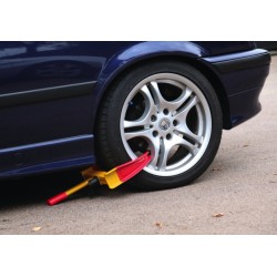 Clamp for wheels up to 26.5 cm wide - anti-theft protection for cars and trailers